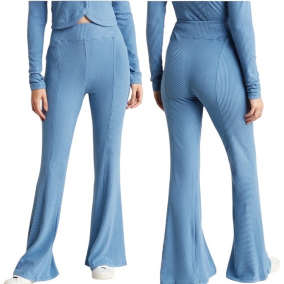 Area Stars NWT Pull On Ribbed Bell Flare Athleisure Pant in Blue Size Small - Picture 1 of 14